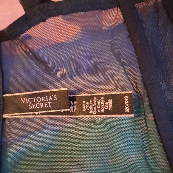 Victoria’s Secret Very Sexy High Neck Lace Up Push Up Bra 32C sheer - Picture 5 of 5